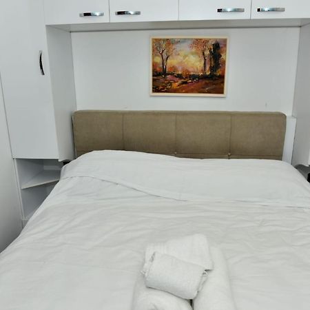 Villas Apartments Shahaj Влёра Экстерьер фото