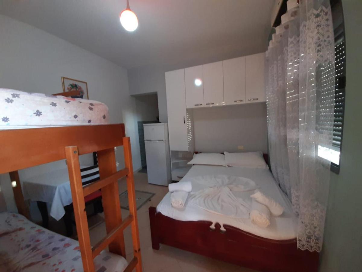 Villas Apartments Shahaj Влёра Экстерьер фото